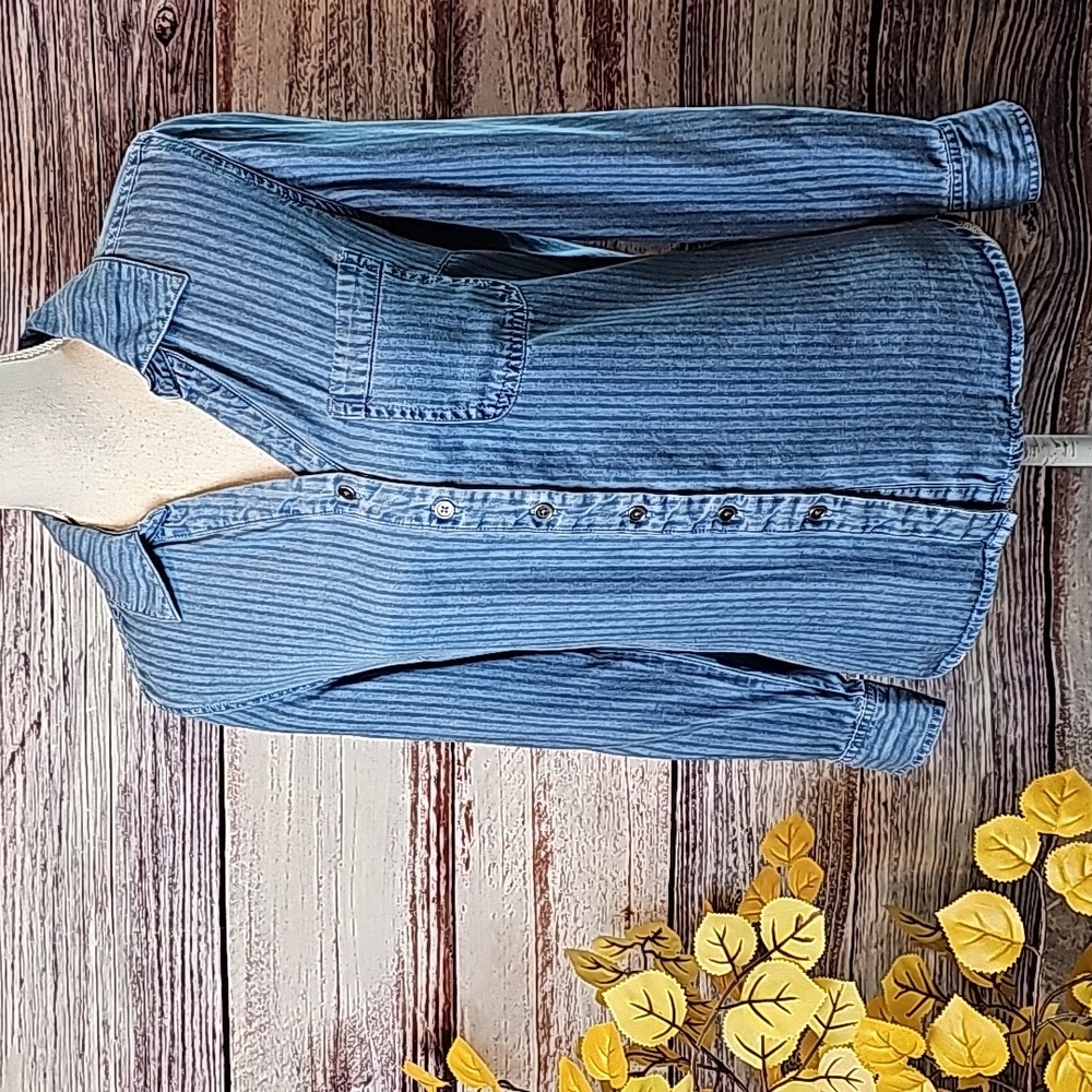 NEW STYLE & CO BLUE DENIM LOOK BUTTON-UP LONG ROLL-TAB SLEEVE SHIRT